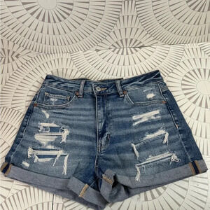 American Eagle Women’s NWT Super High Rise Mom Short Size 6‎ Distressed
